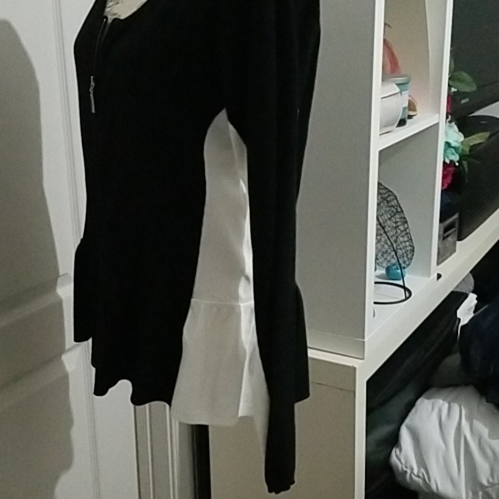 Sweater - Picture 4 of 4